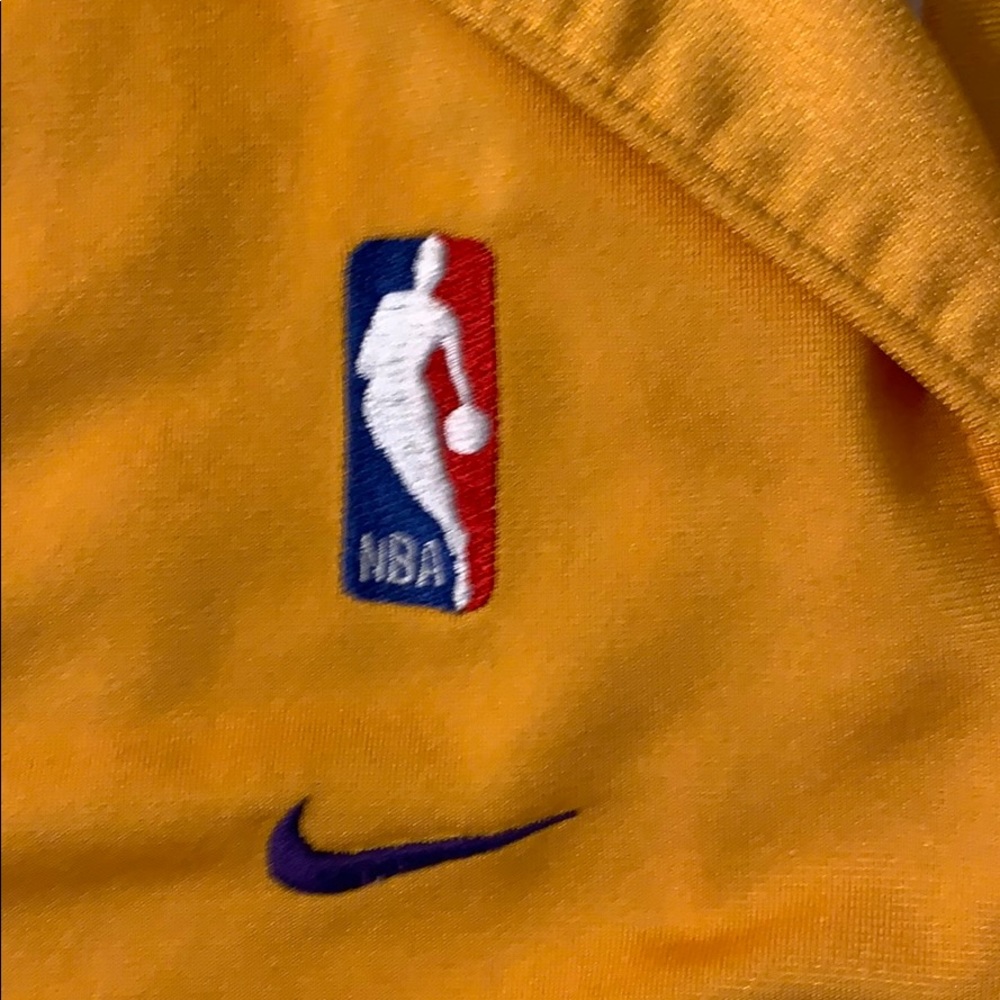 VINTAGE 💯 AUTHENTIC LA LAKERS JACKET (Kobe Era) - Picture 5 of 6